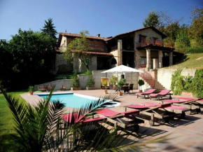 Magnificent Mansion in Bastia Mondovi with Swimming Pool Bastia Mondovì